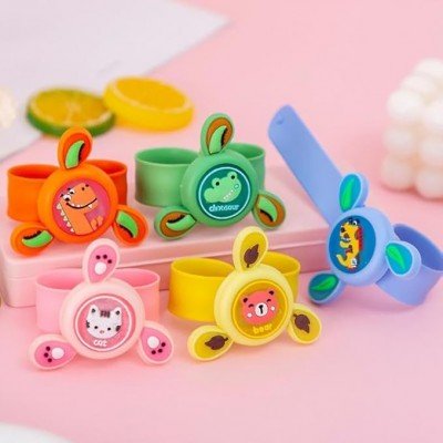 FIDGET SPINNER WITH LIGHT & SILICON STRAP